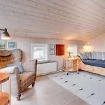 Asina - 400m From The Sea By Interhome *
